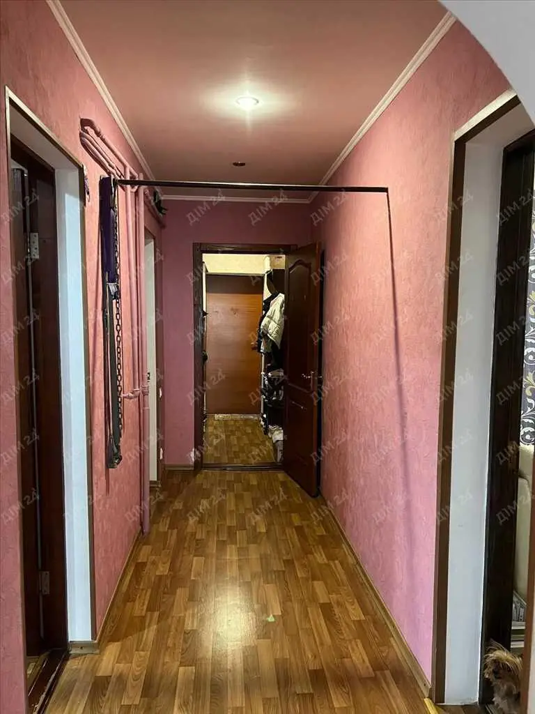 4-кімнатна квартира з  видом на монастир у самому серці історичної Полтави!