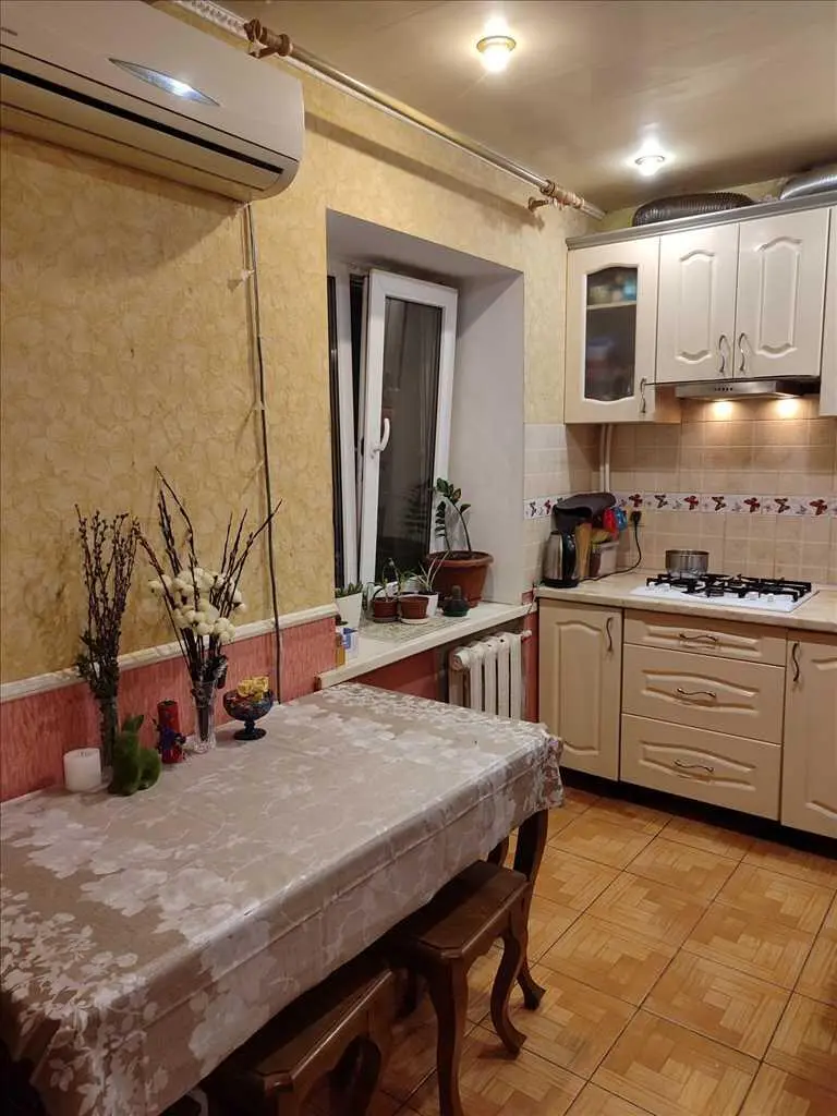 Затишна 3-кімнатна квартира з автономним опаленням чекає на вас! 