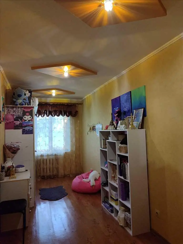 Затишна 3-кімнатна квартира з автономним опаленням чекає на вас! 