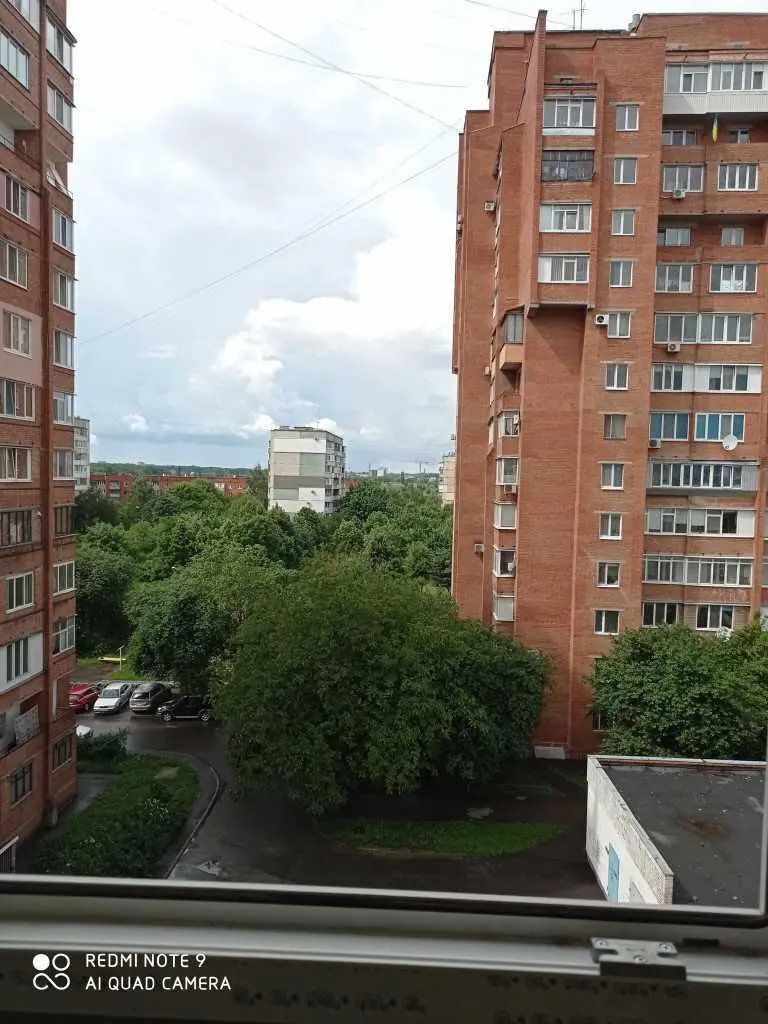 Трикімнатна квартира на Садах- 2 