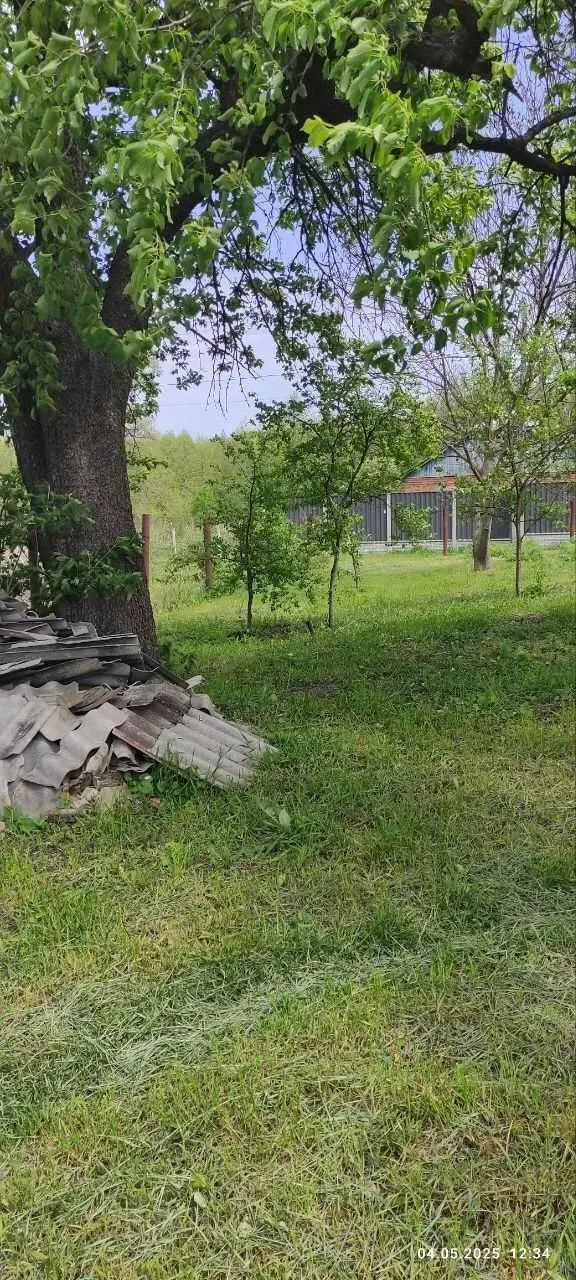 Продається будинок у с. Верхоли на великій ділянці!