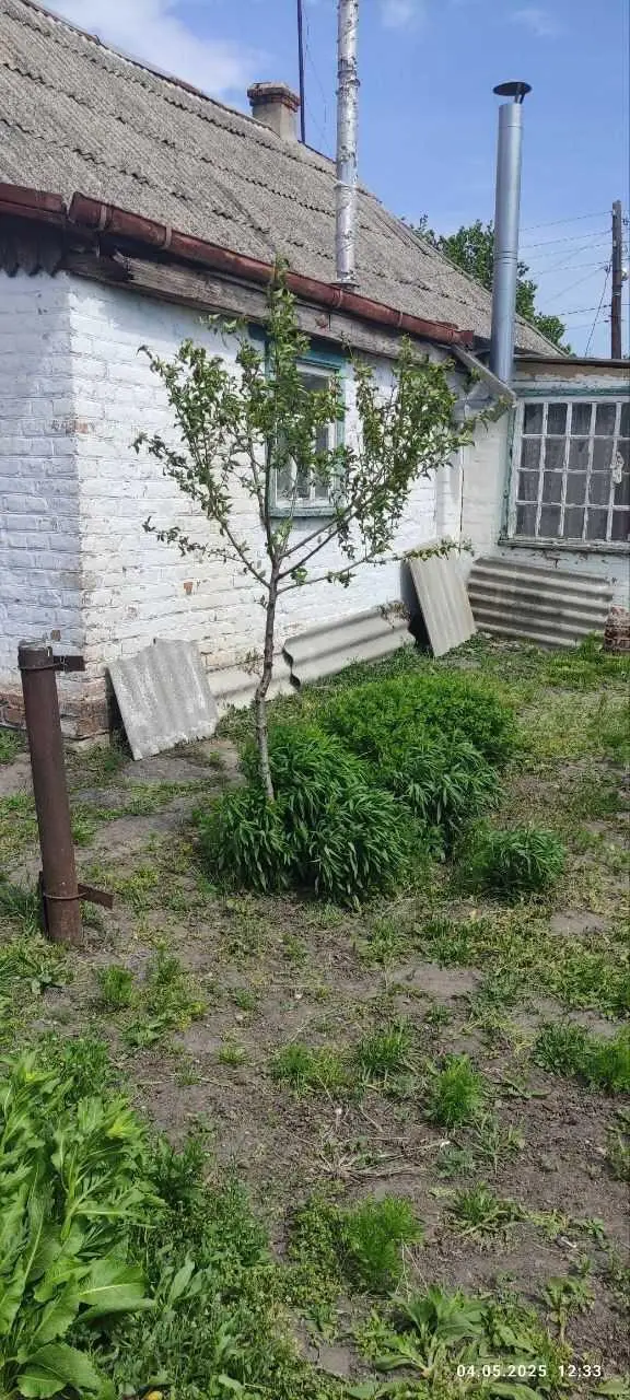 Продається будинок у с. Верхоли на великій ділянці!