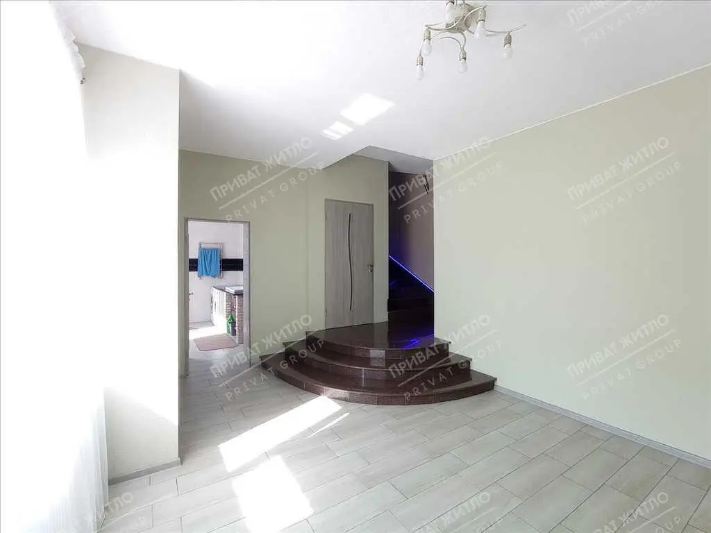 Просторий будинок в Нижніх Млинах