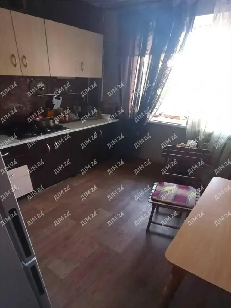 Трикімнатна квартира на Подолі