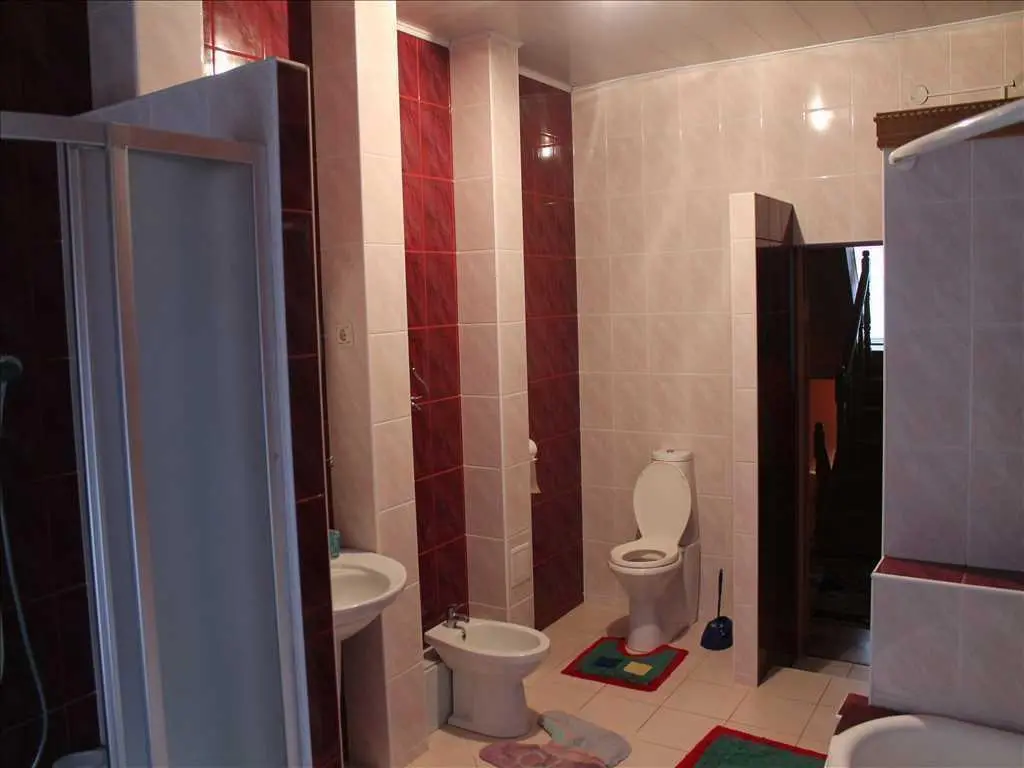 Розкішний будинок в 3 рівнях. Яр. Полтава