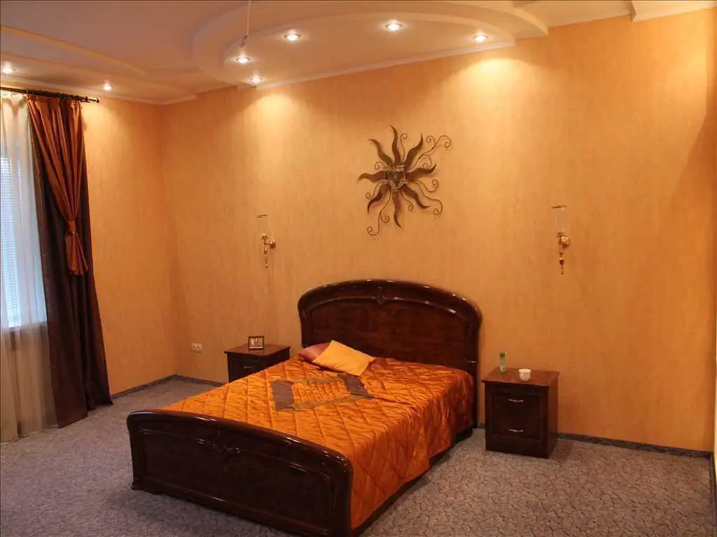 Розкішний будинок в 3 рівнях. Яр. Полтава