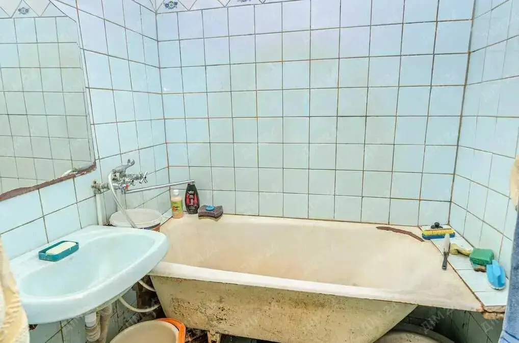 Трикімнатна квартира на Подолі!