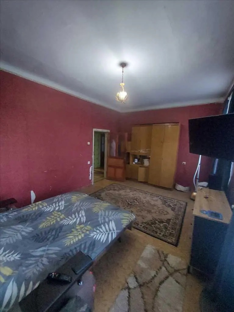 Трикімнатна квартира в районі Климівки!