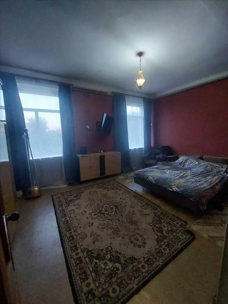 Трикімнатна квартира в районі Климівки!