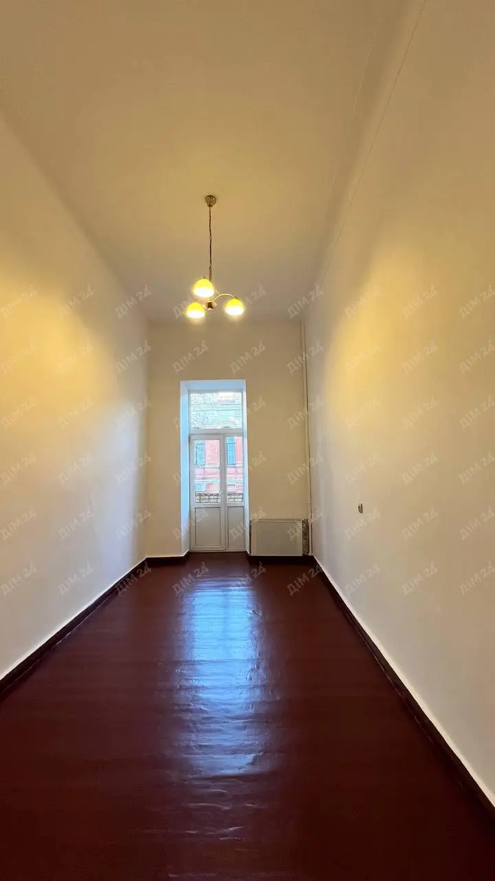 Двокімнатна квартира на Котляревського!