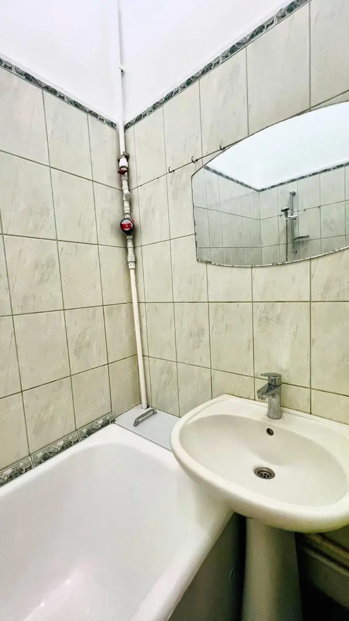 Двокімнатна квартира на Котляревського!