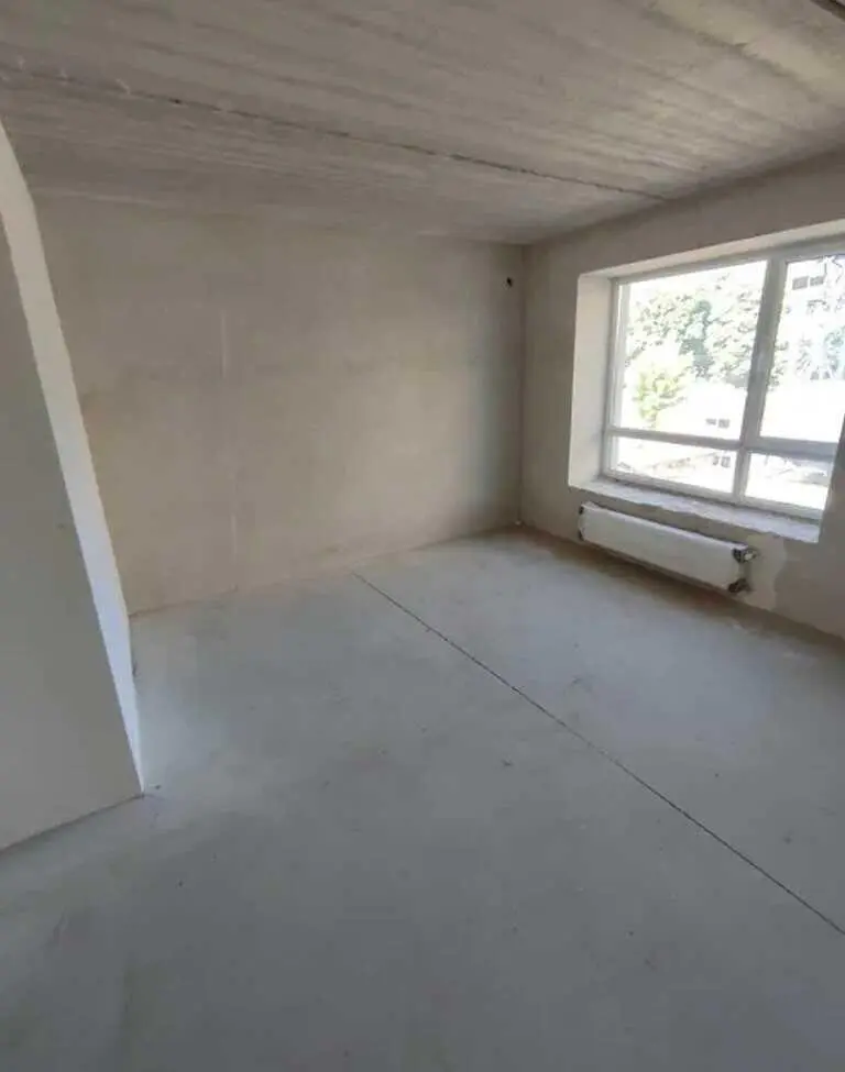 Однокімнатна в новобудові на Сінній