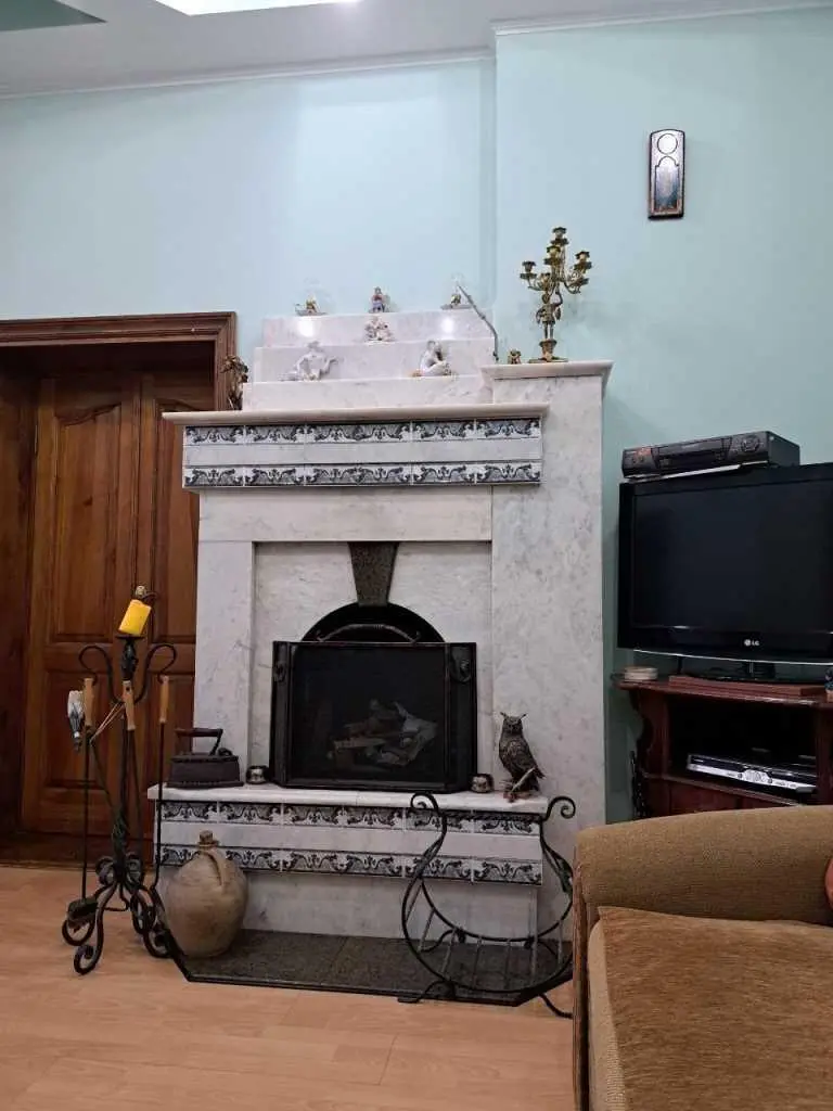 Триповерховий будинок у центрі Полтави!