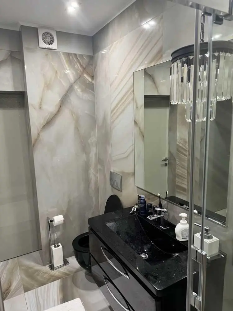 Розкіш та комфорт: Дизайнерська квартира на Стрітенській!