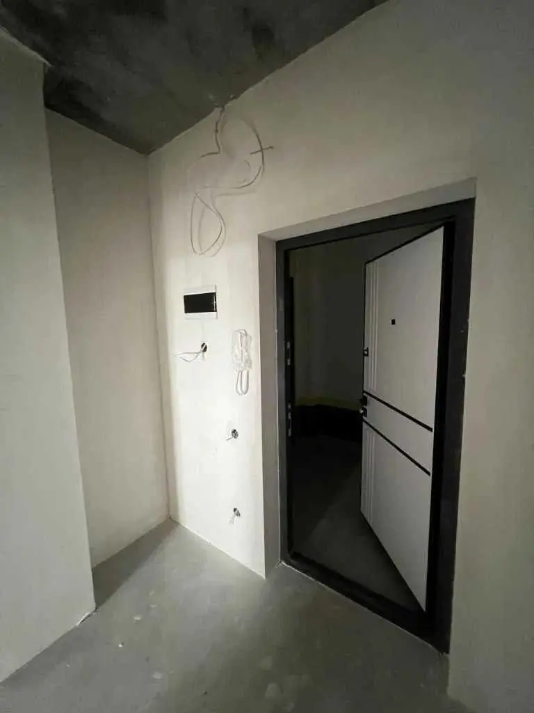 Однокімнатна квартира в новобудові на Браїлках!