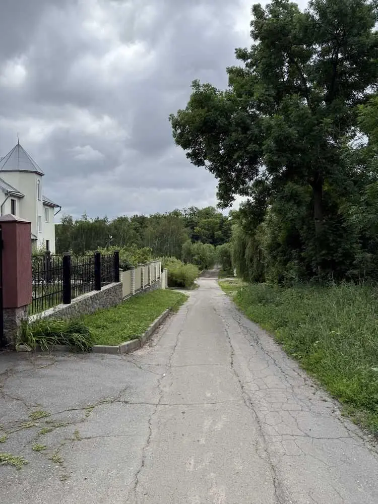 Продаж однієї або декількох земельних ділянки в гарній локації