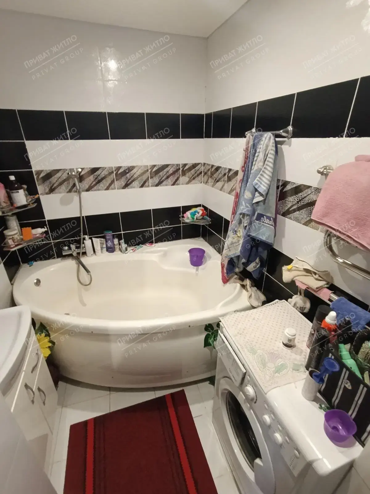 Трикімнатна квартира на Алмазному!