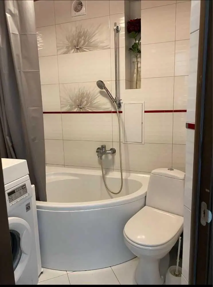 Простора 3-кімнатна квартира-студія на Браїлках!