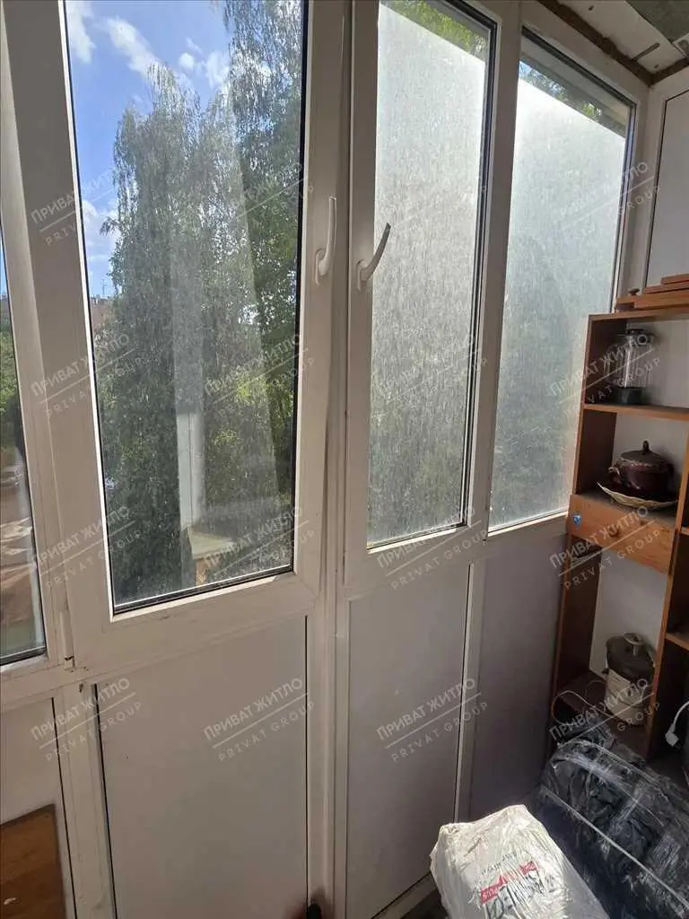 4 кімнати, сердній поверх, Боженка