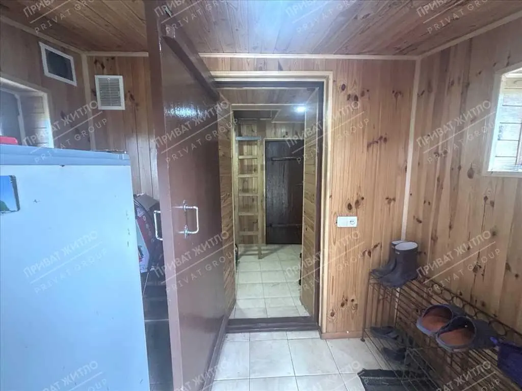 Затишний будинок з ділянкою в передмісті Полтави