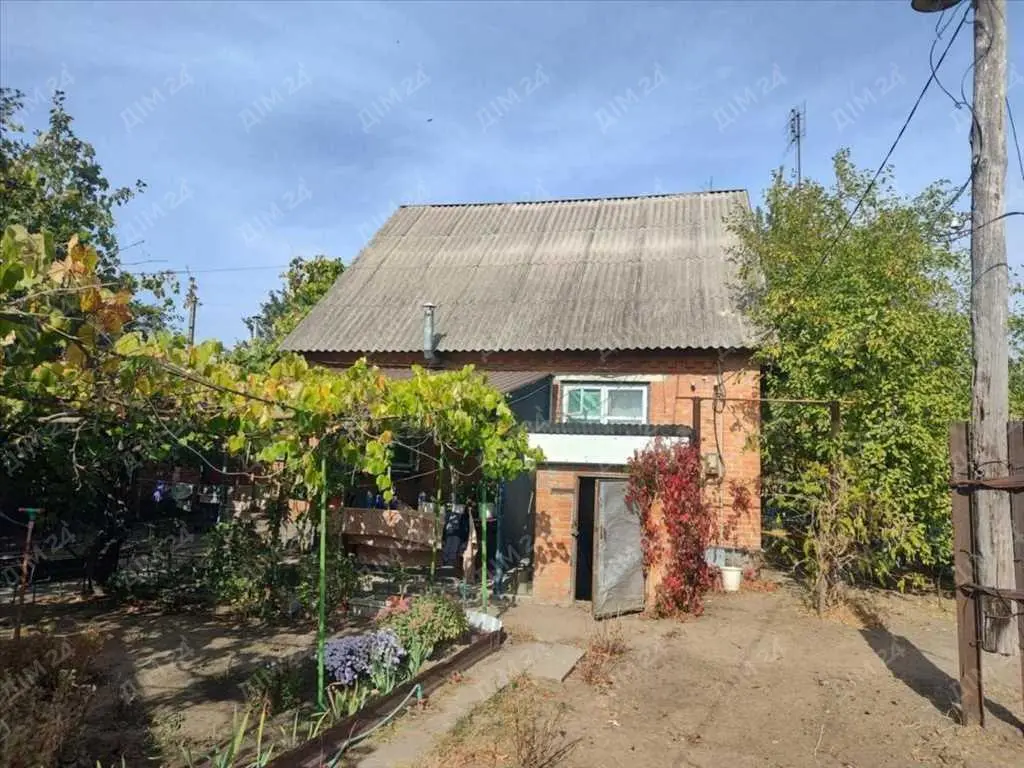 Двоповерховий будинок в Копилах.