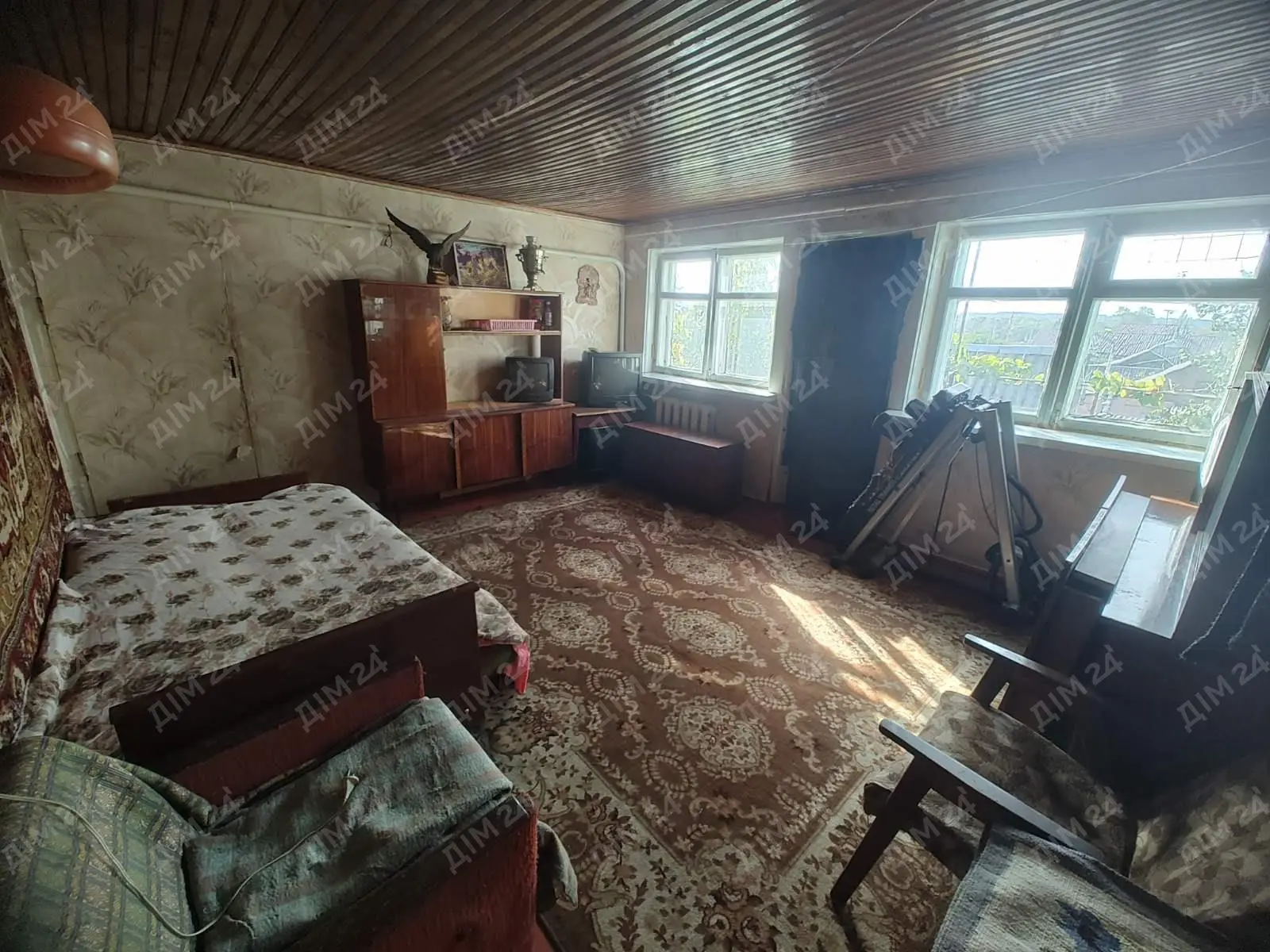 Двоповерховий будинок в Копилах.