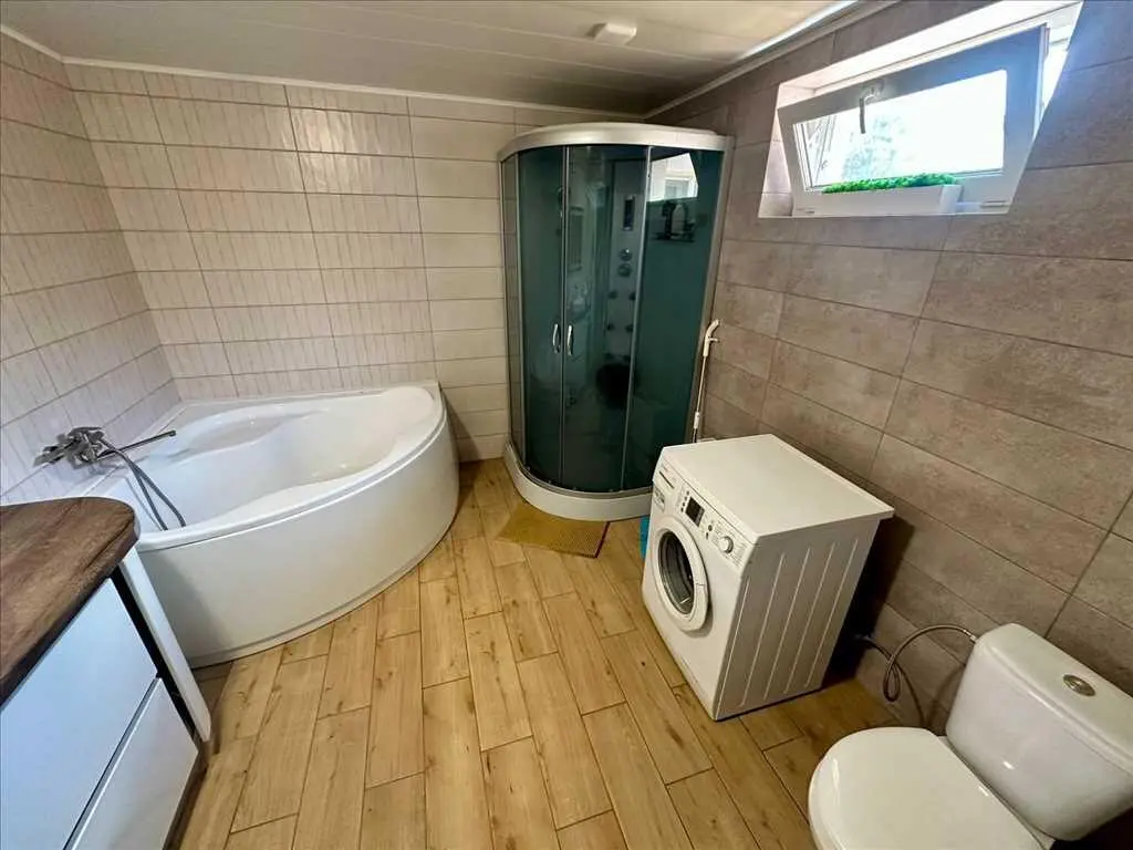 Будинок в центральній частині міста!