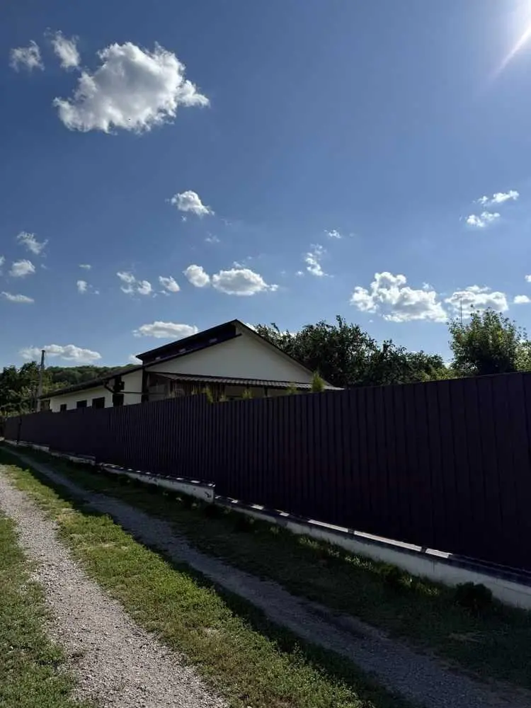 Новий будинок в Петрівці