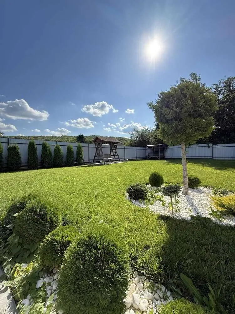 Новий будинок в Петрівці