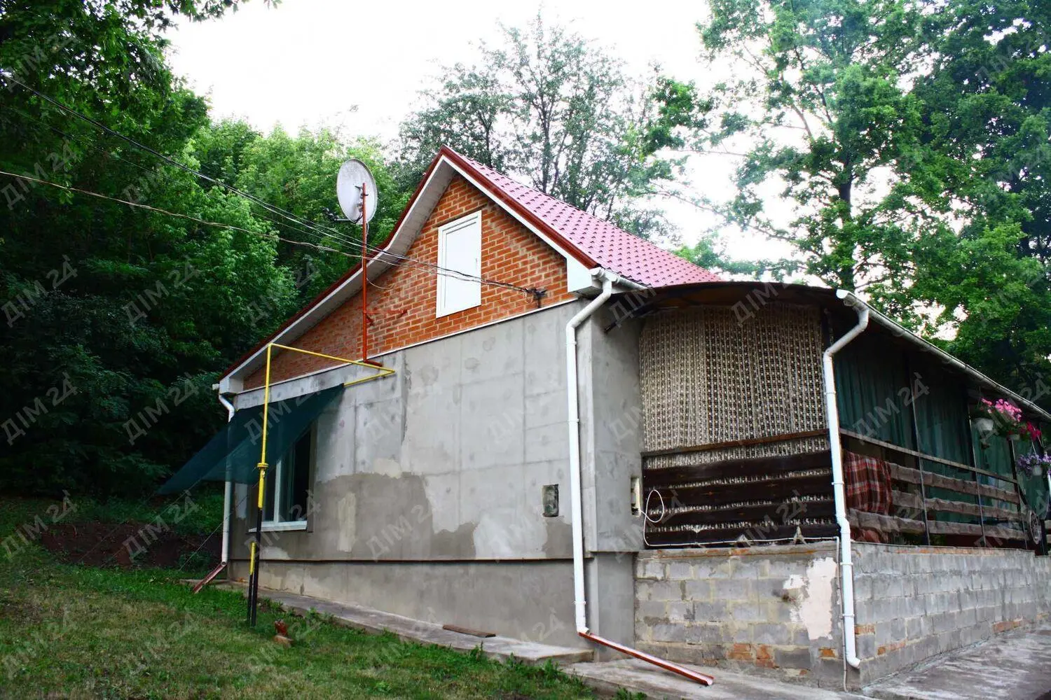 Петрівка. Будинок на природі.