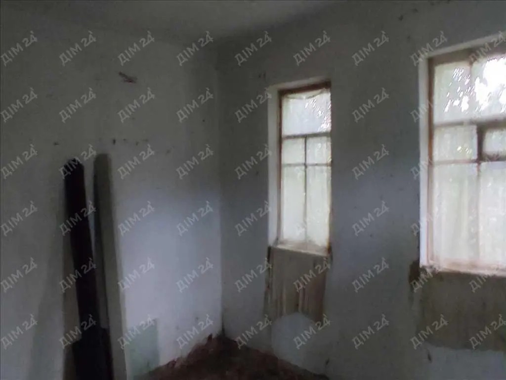 Земельна ділянка з будинком під ремонт, Івонченці