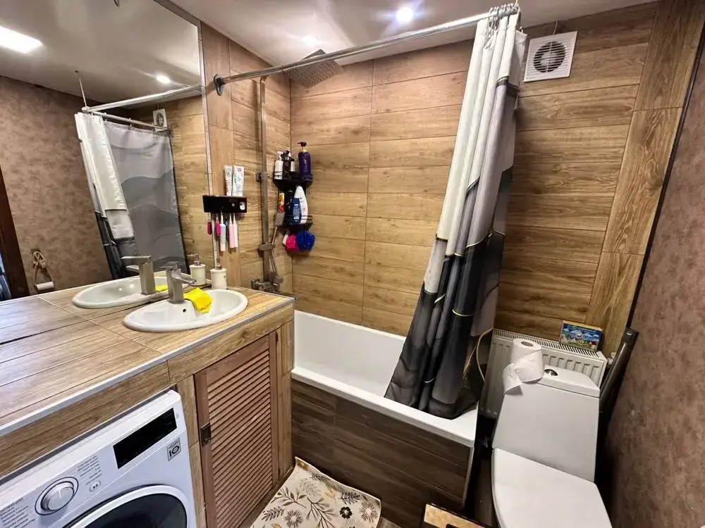 Продаж окремого будинку в  Ближніх Яківцях