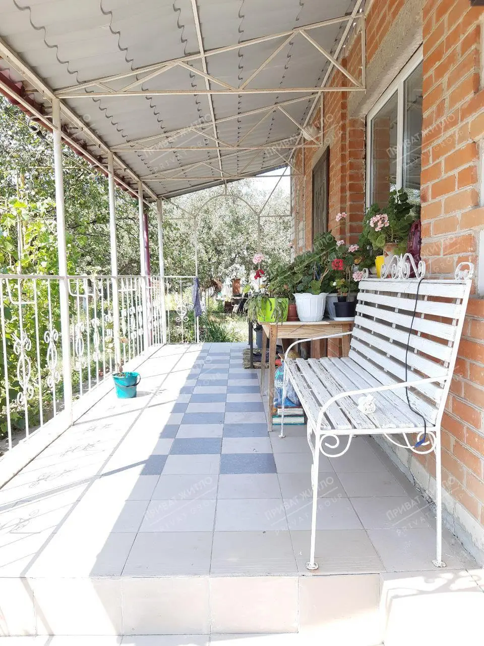 Просторий будинок у Патлаївці