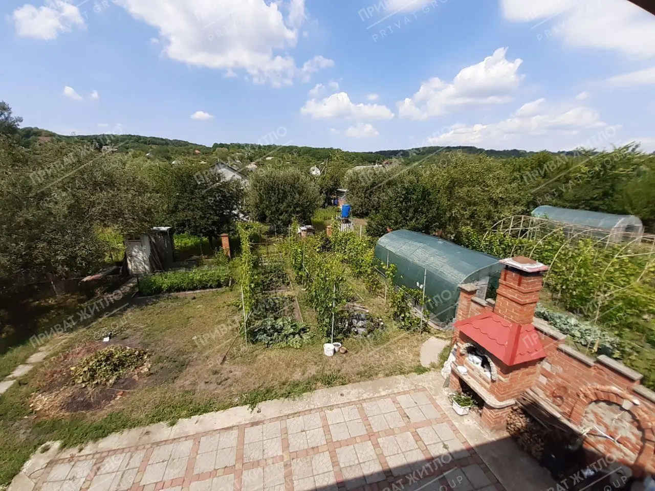 Просторий будинок у Патлаївці