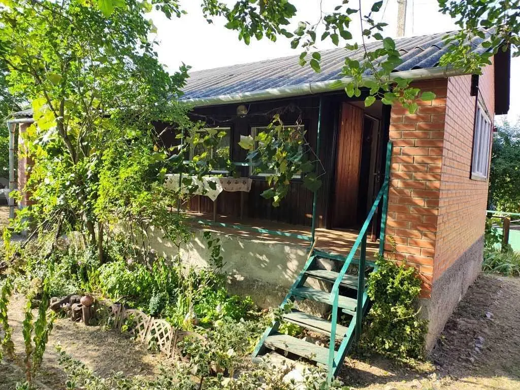 Продається дача на Вороніна