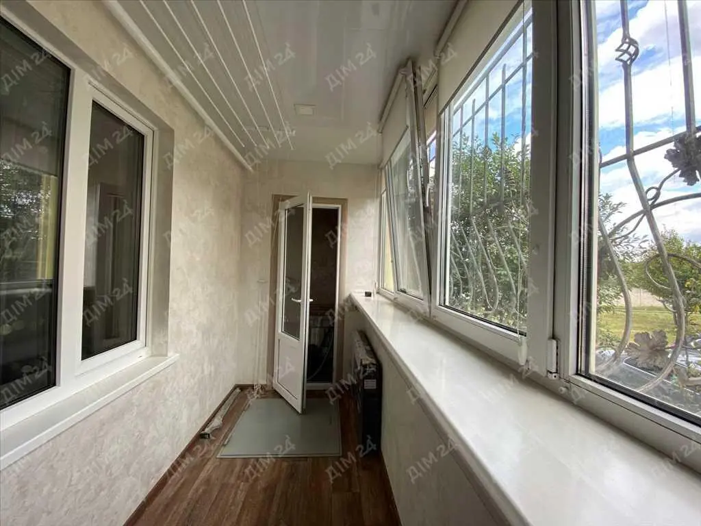 Затишна 2 кімнатна квартира з автономним опаленням!
