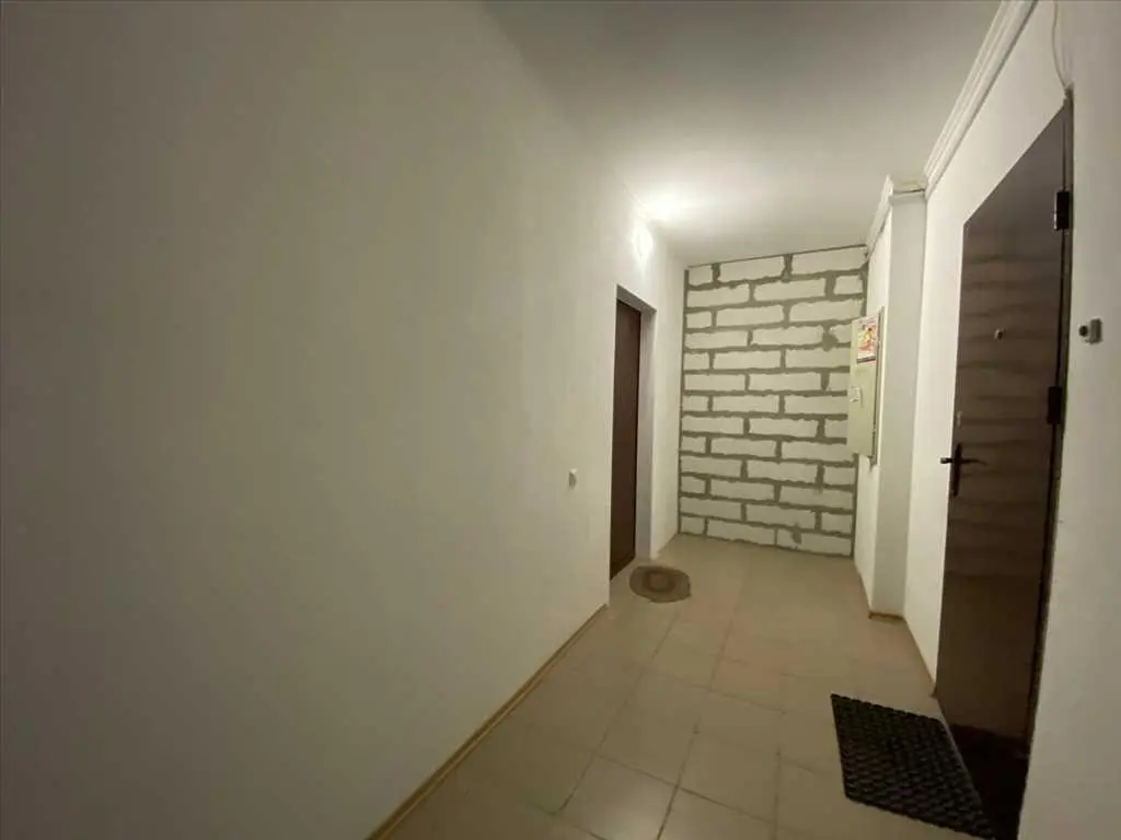 Затишна 2 кімнатна квартира з автономним опаленням!
