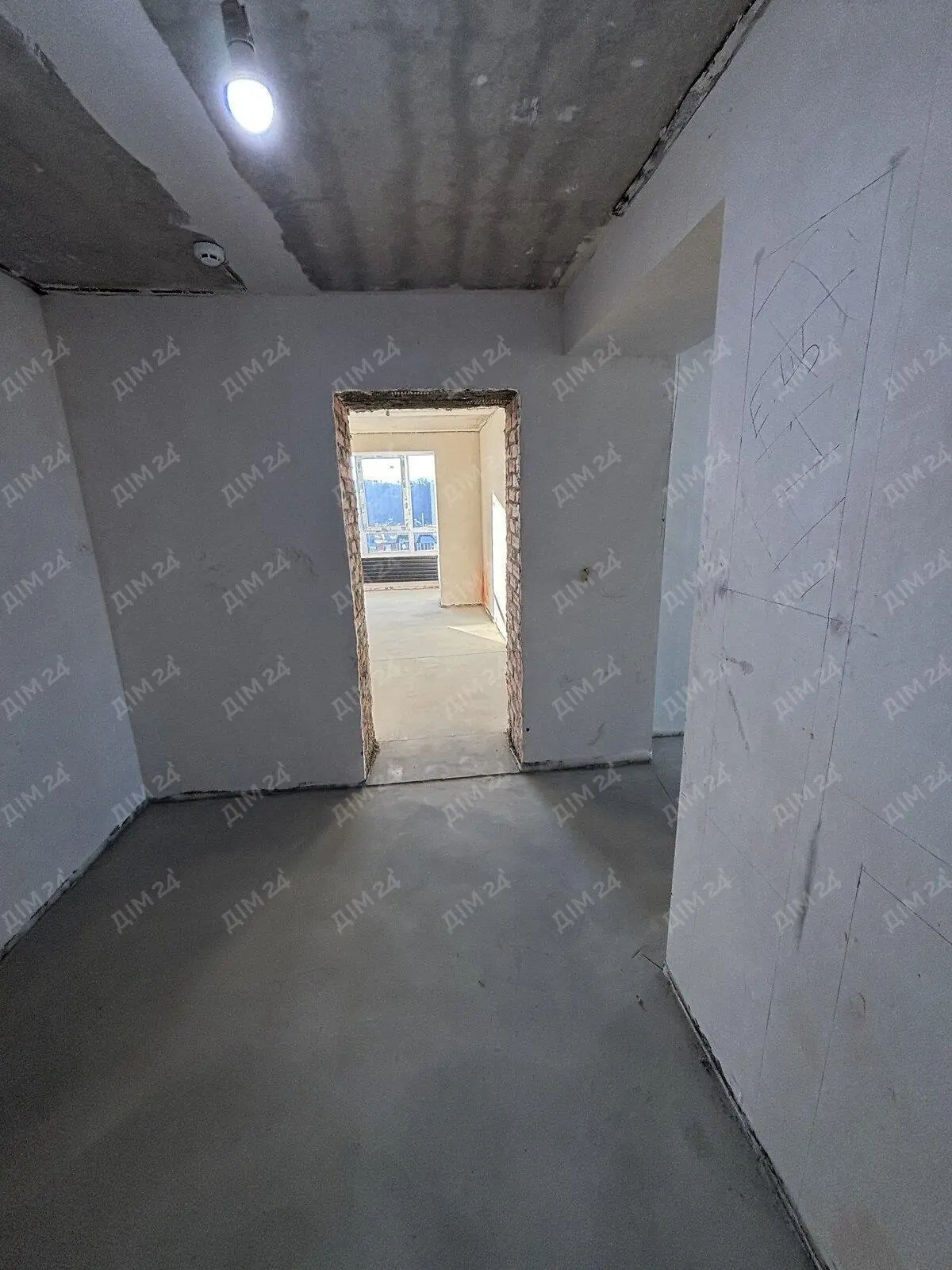 Левада. Вартість нижче ринкової.