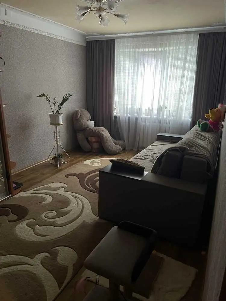 Трикімнатна квартира на Половках