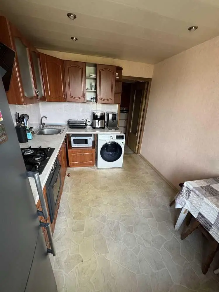 Трикімнатна квартира на Подолі