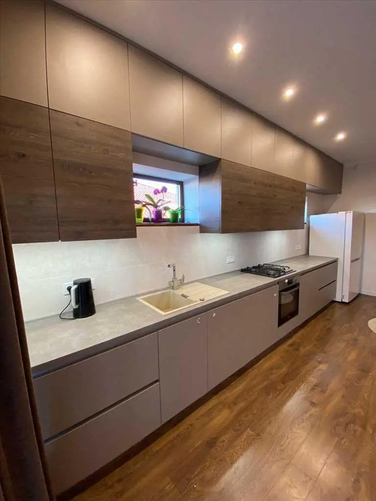 Сучасний будинок на Браїлках
