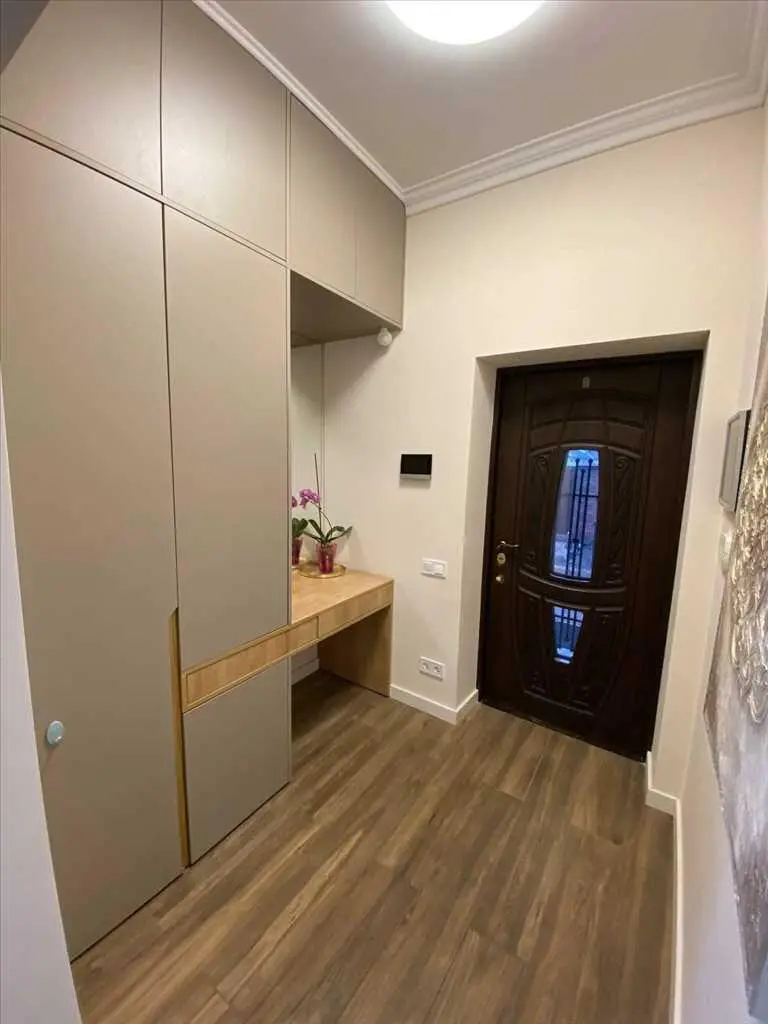 Сучасний будинок на Браїлках
