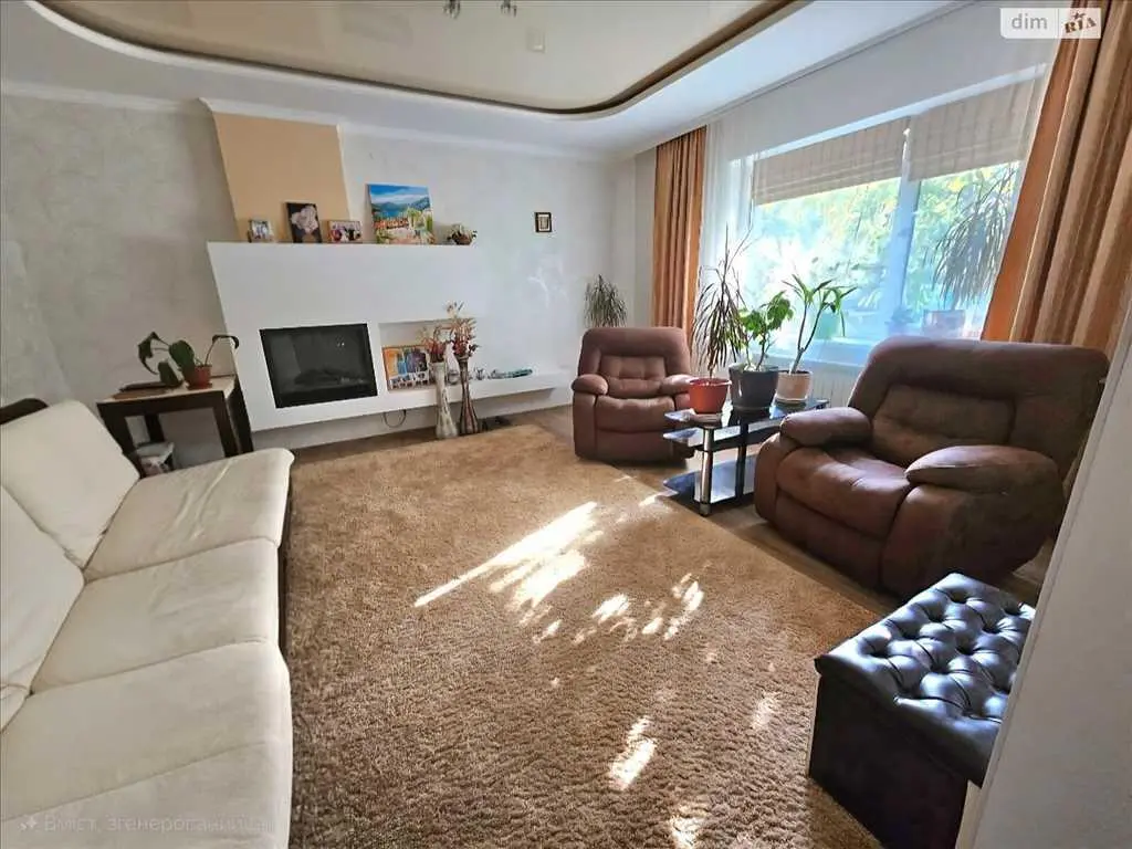 Шикарний будинок з приємною атмосферою у передмісті