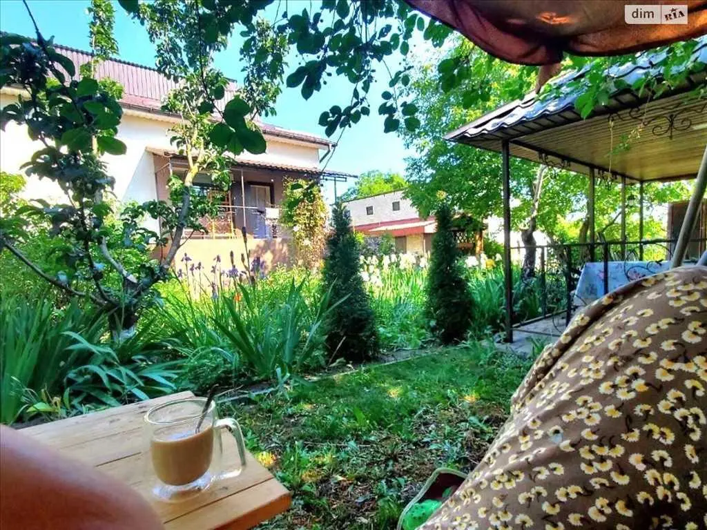 Шикарний будинок з приємною атмосферою у передмісті