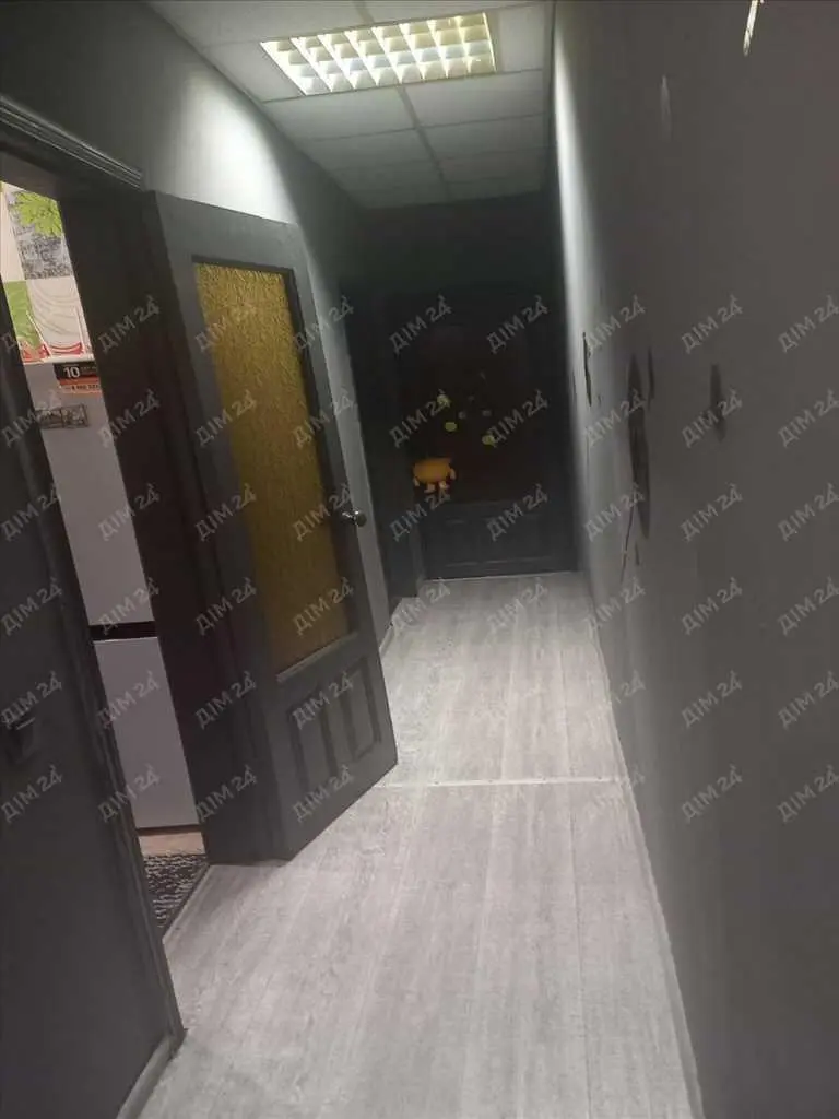 Простора 3 кімнатна квартира в місті.