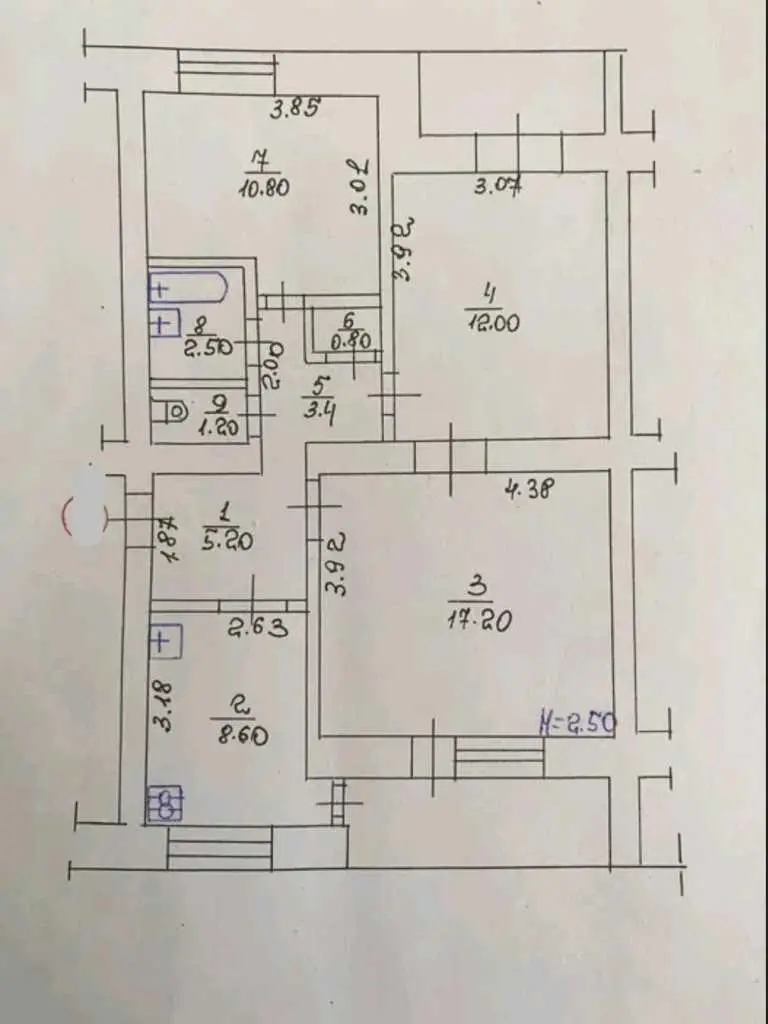 Простора 3-кімнатна квартира на 2-му поверсі в центральній частині Полтави!