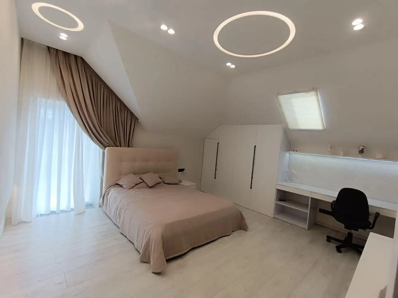 Будинок мрії у місті, мікрорайон Браїлки.