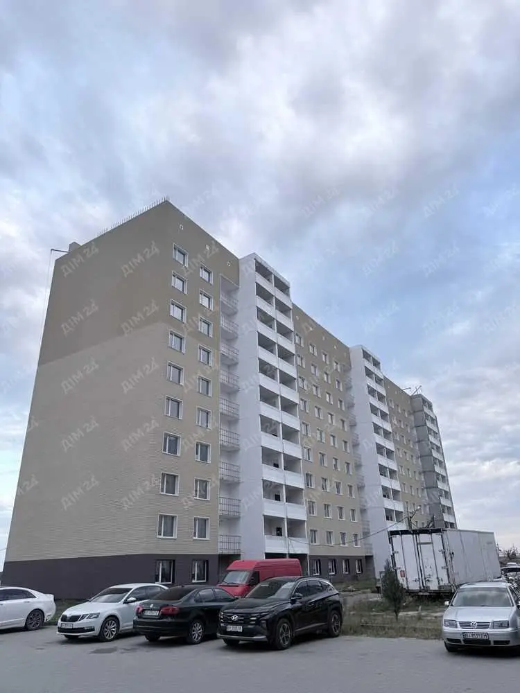 Квартира в новобудові на Параджанова.