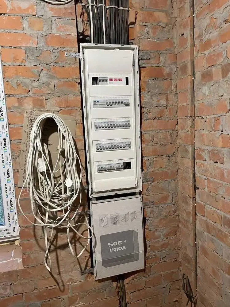 Новий цегляний будинок у Щербанях – простір та комфорт івід забудовника!