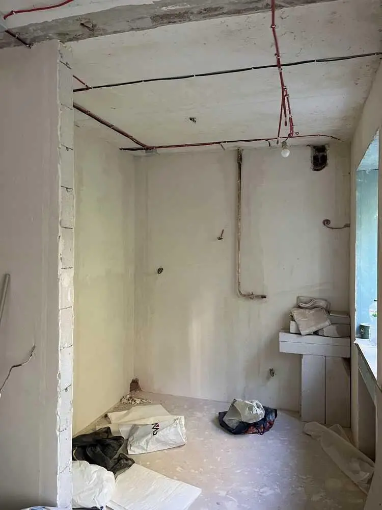 Власне житло поруч із зупинкою та школою — хапай поки є! 